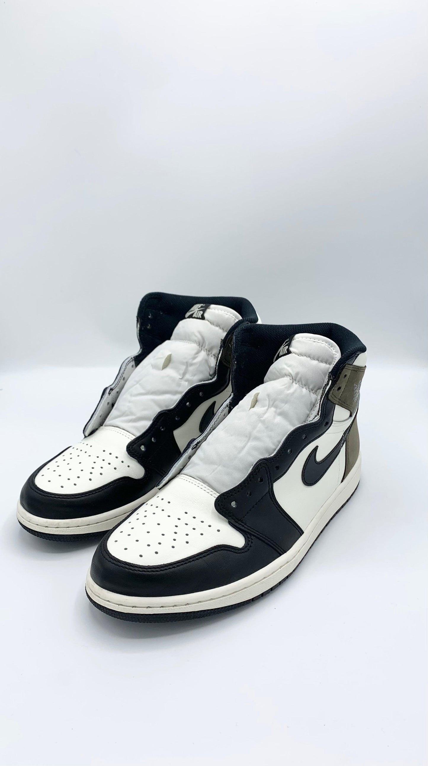 AIR JORDAN 1 RETRO HIGH OG 'DARK MOCHA'