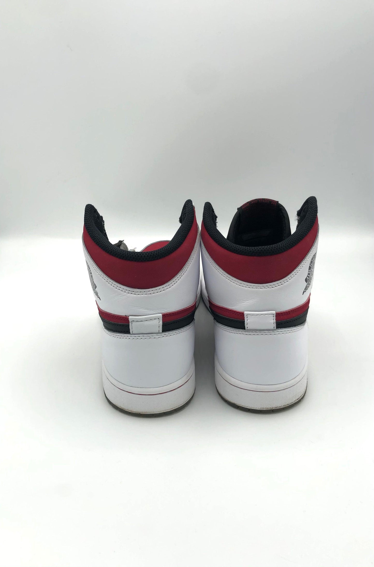 AIR JORDAN 1 RETRO 'CARMINE'