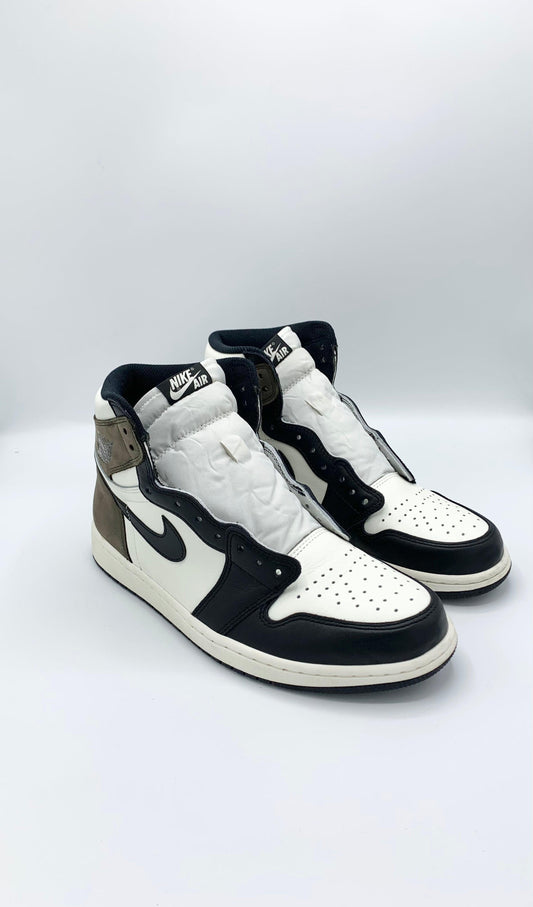 AIR JORDAN 1 RETRO HIGH OG 'DARK MOCHA'